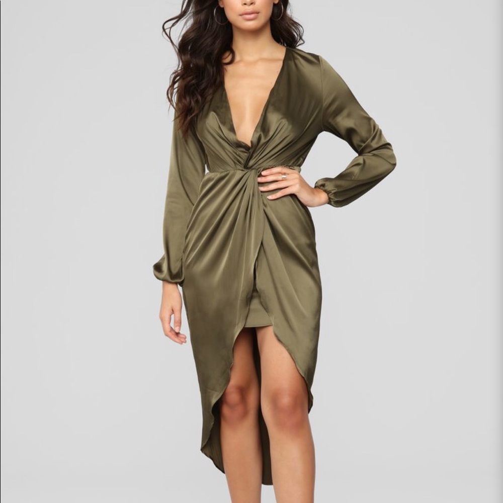 Fashion Nova Long Sleeve Midi Dress